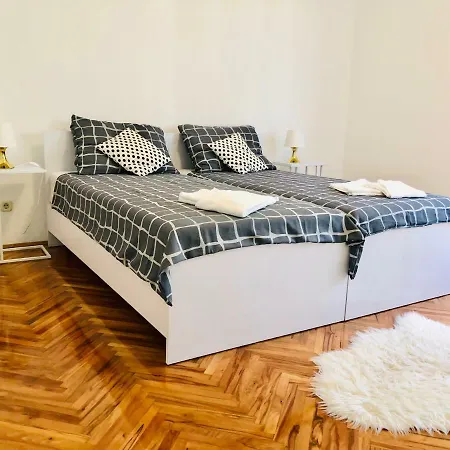 Davor Apartment *