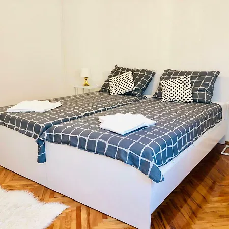 Davor Apartment *